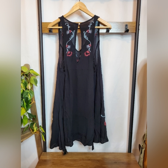 FREE People adelaide festival slip Embroidered Mini Dress. Womens small. EUC - Picture 11 of 15